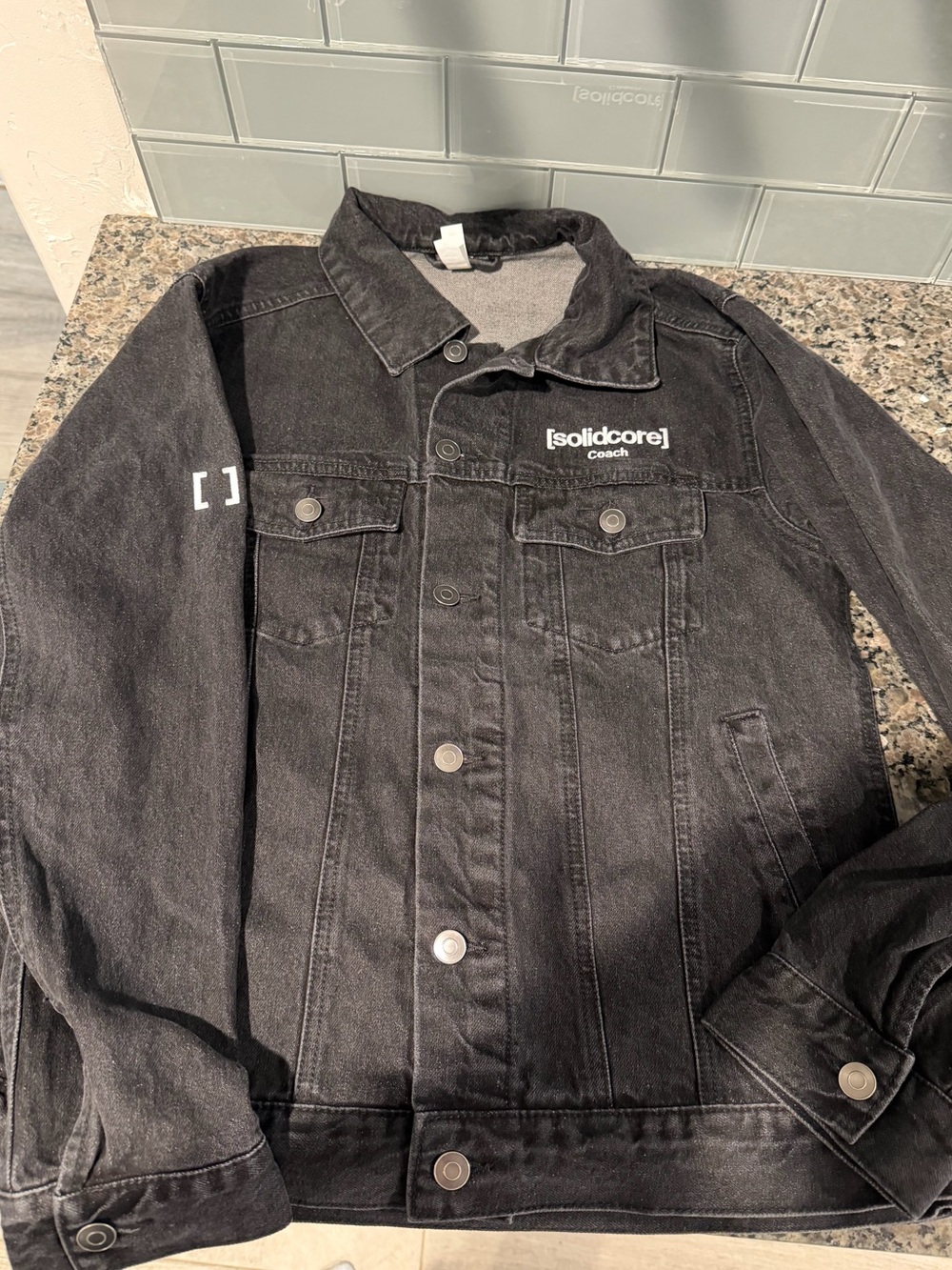[solidcore] coach Jacket with Logo